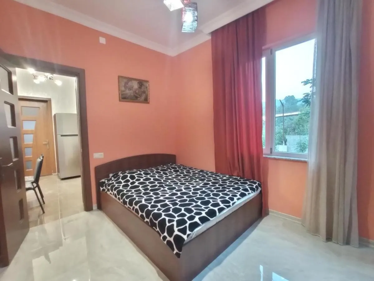 Lazare'S Guest House Batumi