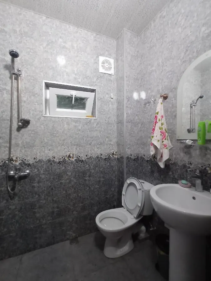 Lazare'S Guest House Batumi 0*,